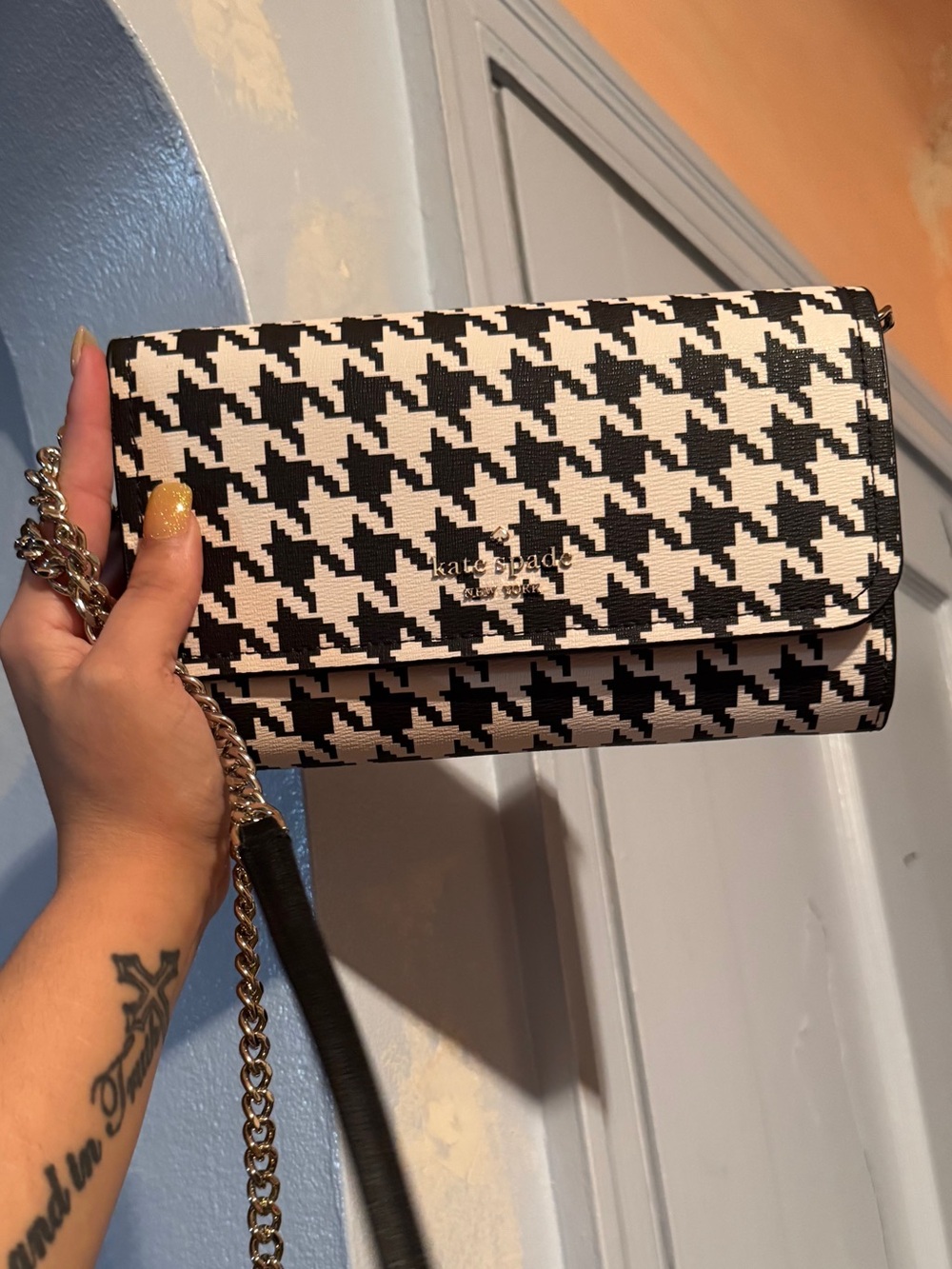 Kate Spade Darcy Multi-Wear B&W Houndstooth Crossbody Purse/Wallet